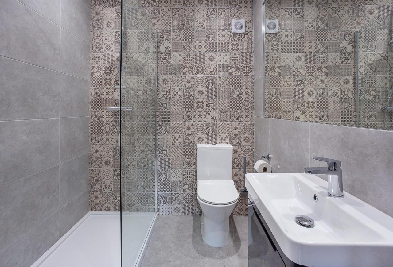 The Luxury Potting Shed With Free Parking! Apartment York Bagian luar foto