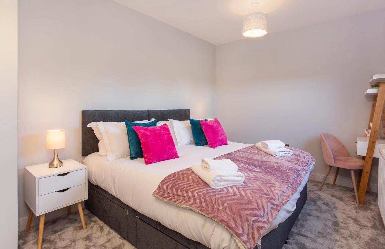 The Luxury Potting Shed With Free Parking! Apartment York Bagian luar foto